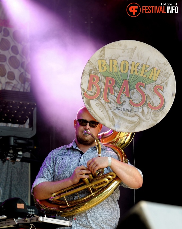 Broken Brass op Welcome To The Village 2017 - Zaterdag foto