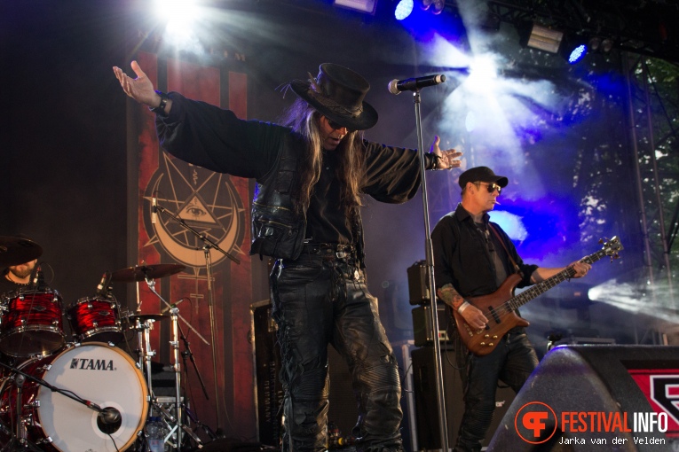 Fields of the Nephilim op Amphi Festival 2017 foto