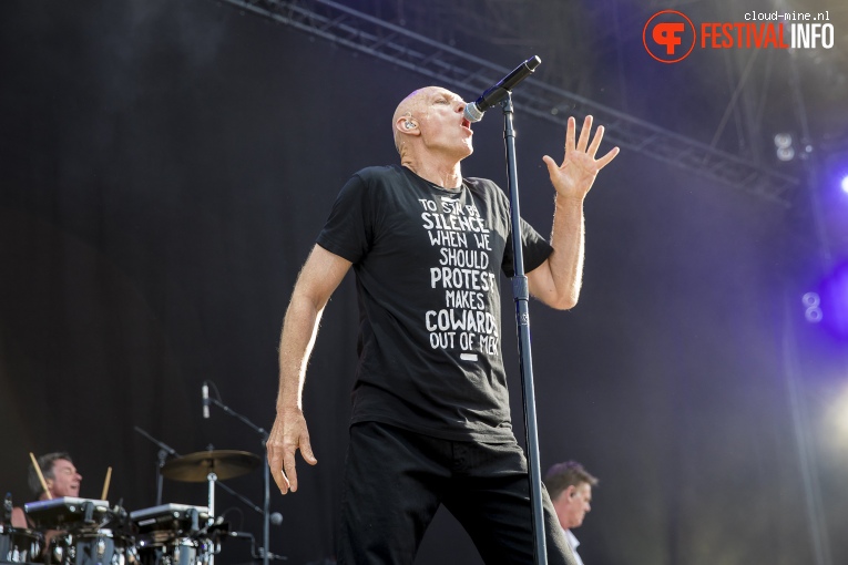 Midnight Oil op Paléo Festival 2017 foto