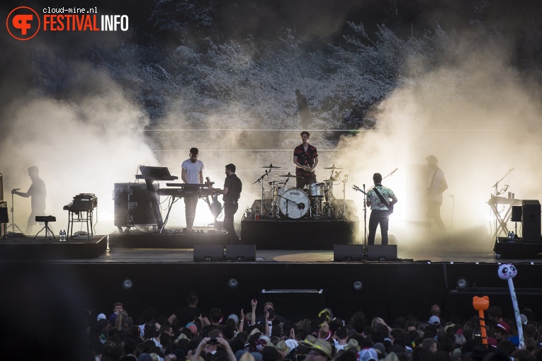 Foals op Paléo Festival 2017 foto