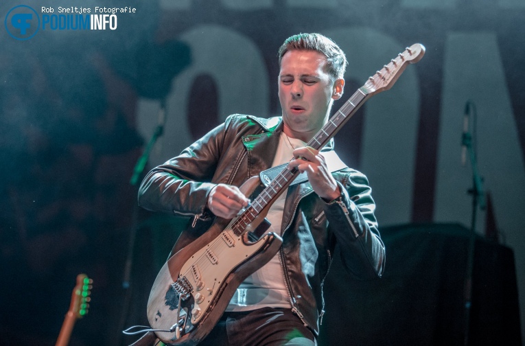 Rival Sons - 01/08 - 013 foto
