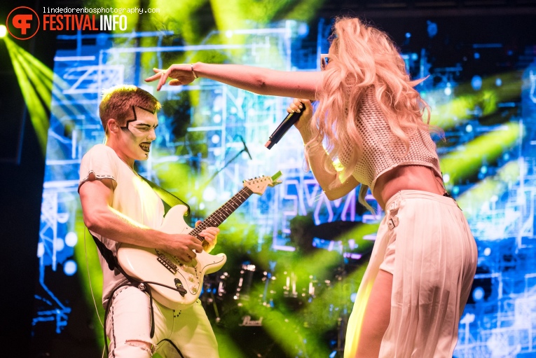 Elle Exxe op Sziget 2017 - Woensdag foto