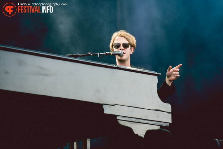 Tom Odell op Sziget 2017 - Donderdag foto