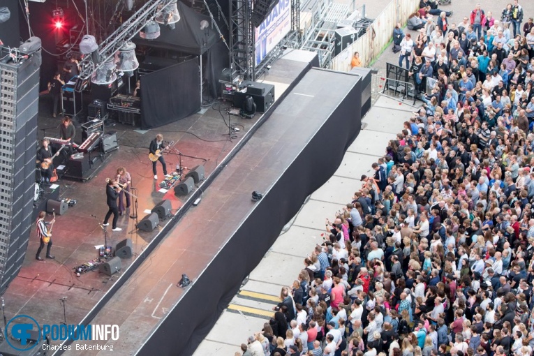 Di-rect op Bryan Adams - 12/08 - Strijp-S foto