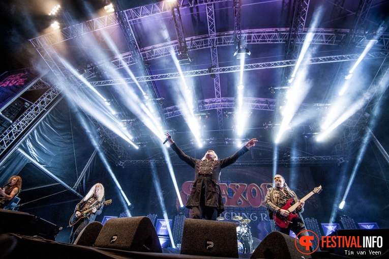 Saxon op Into The Grave 2017 - Vrijdag foto