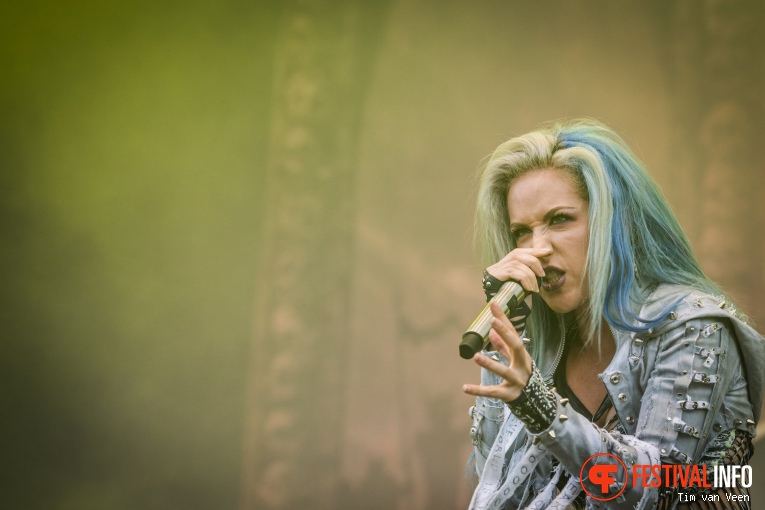 Arch Enemy op Into The Grave 2017 - Zaterdag foto