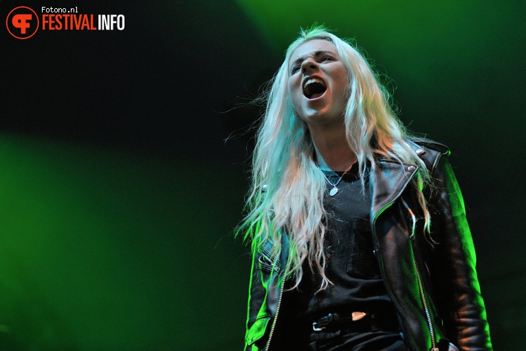 PVRIS op Lowlands 2017 - Vrijdag foto