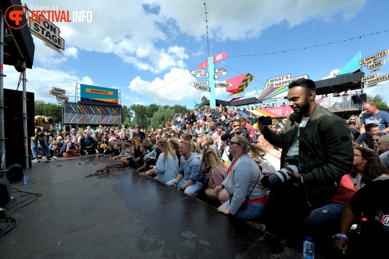 Ronnie Flex op Lowlands 2017 - Zaterdag foto