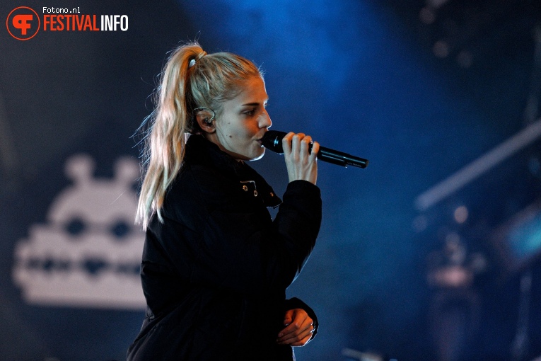 London Grammar op Lowlands 2017 - Zaterdag foto