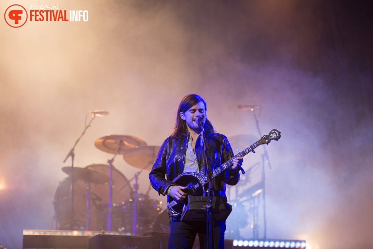 Mumford and Sons op Lowlands 2017 - Zondag foto