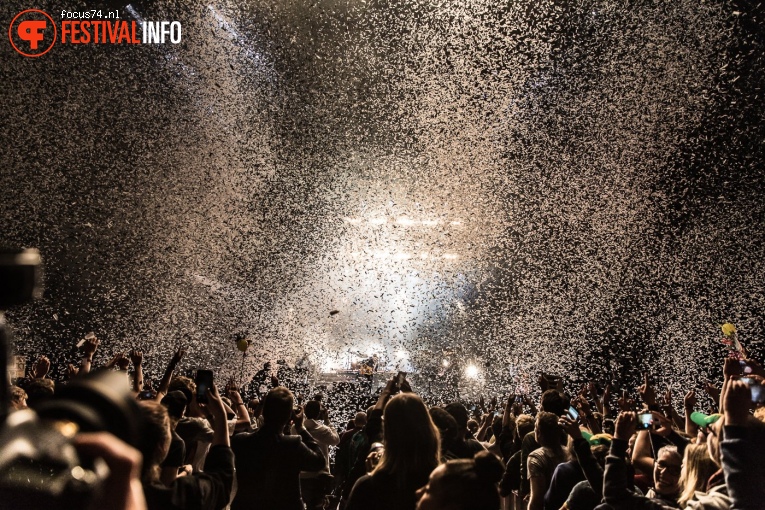 Mumford and Sons op Lowlands 2017 - Zondag foto