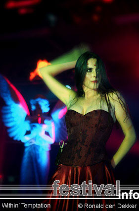 Within Temptation op Aalst Rockt 2003 foto