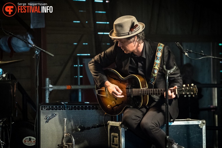 Howe Gelb op Tuckerville 2017 foto