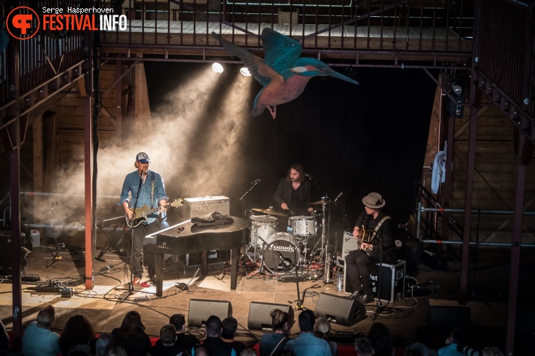 Howe Gelb op Tuckerville 2017 foto