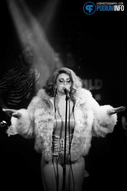 Roxeanne Hazes op Roxeanne Hazes - 7/9 - Melkweg foto