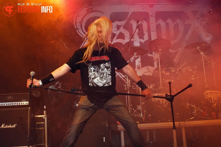 Asphyx op Baroeg Open Air 2017 foto