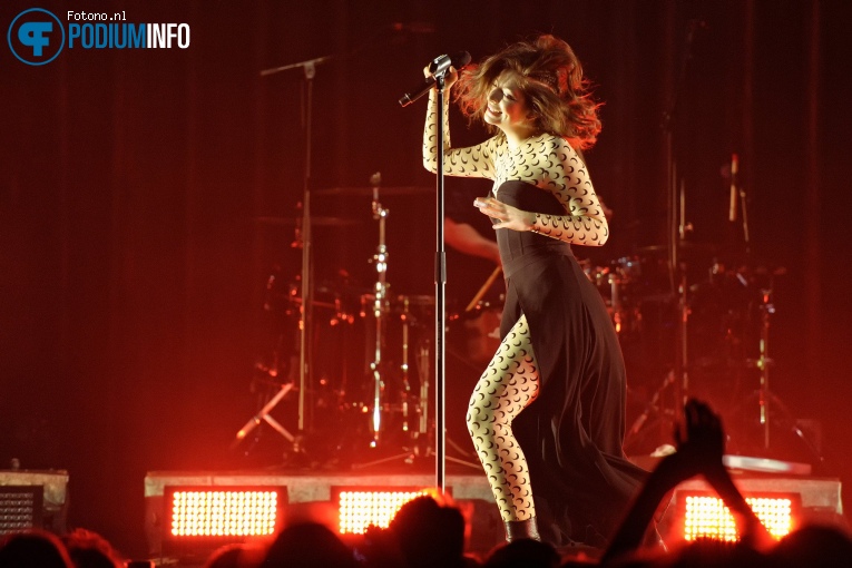 Lorde op Lorde - 04/10 - 013 foto