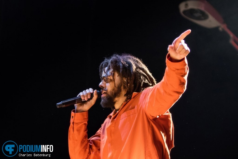 J. Cole op J. Cole - 05/10 - Ziggo Dome foto