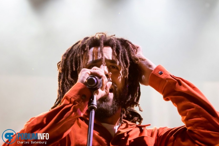 J. Cole op J. Cole - 05/10 - Ziggo Dome foto