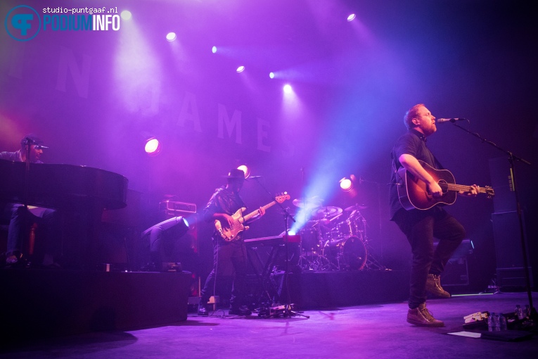 Gavin James op Gavin James - 07/10 - Effenaar foto