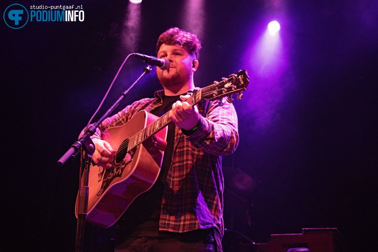 Craig Gallagher op Gavin James - 07/10 - Effenaar foto