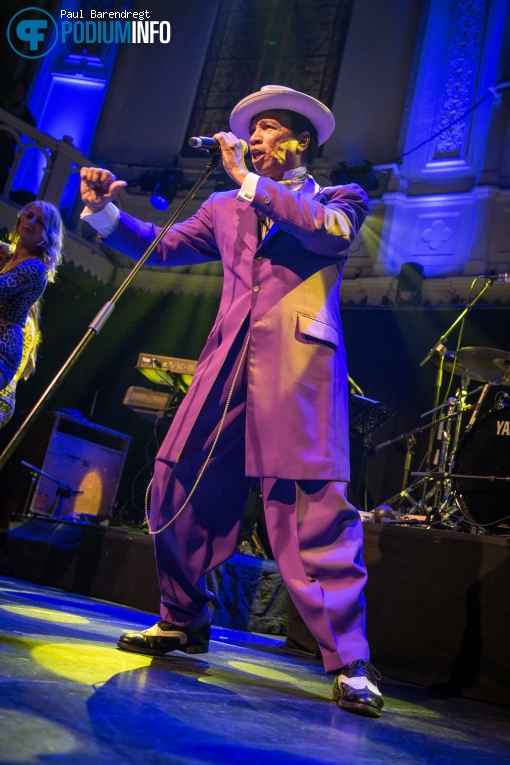 Kid Creole & The Coconuts op Kid Creole and the Coconuts - 11/10 - Paradiso foto