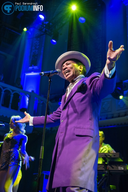 Kid Creole & The Coconuts op Kid Creole and the Coconuts - 11/10 - Paradiso foto