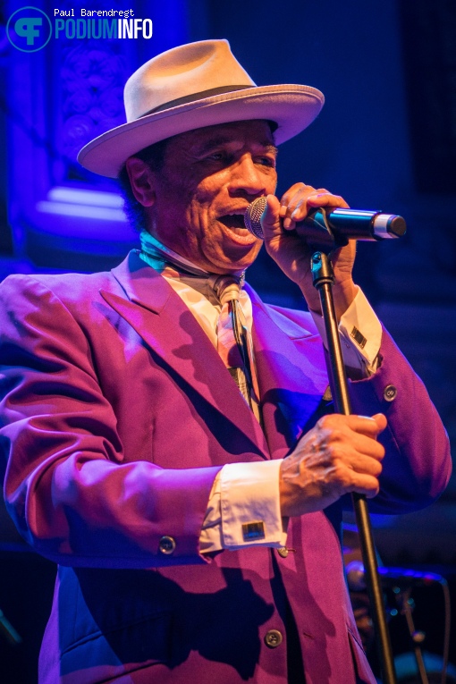 Kid Creole & The Coconuts op Kid Creole and the Coconuts - 11/10 - Paradiso foto