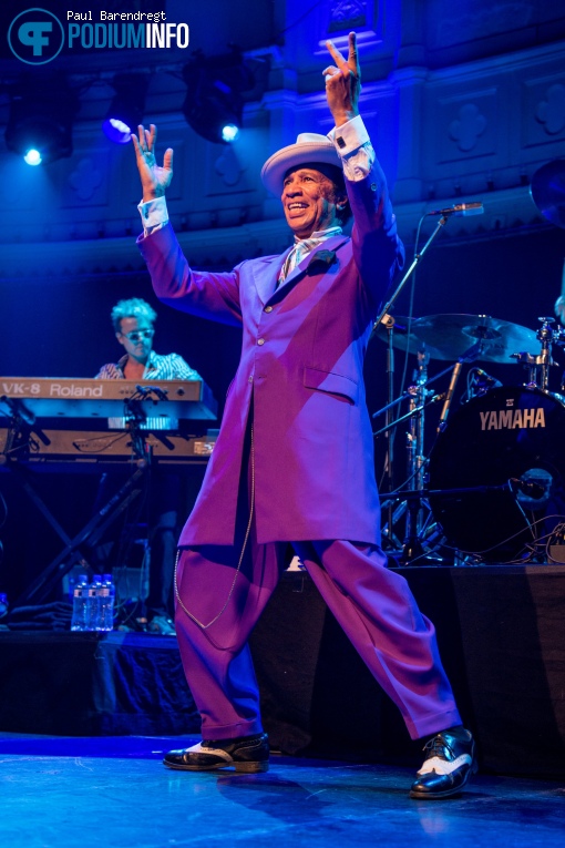 Kid Creole & The Coconuts op Kid Creole and the Coconuts - 11/10 - Paradiso foto