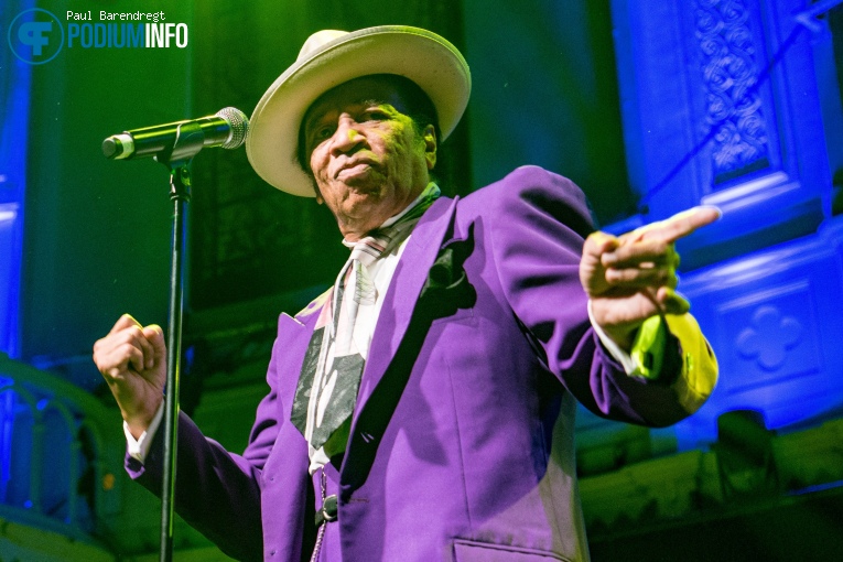 Kid Creole & The Coconuts op Kid Creole and the Coconuts - 11/10 - Paradiso foto