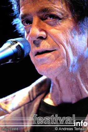 Lou Reed op Crossing Border 2003 foto