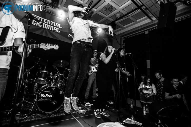 Potential Criminal op Potential Criminal - 20/10 - Luxor Live foto