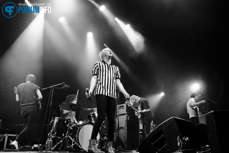 The Orwells op Weezer - 21/10 - 013 foto