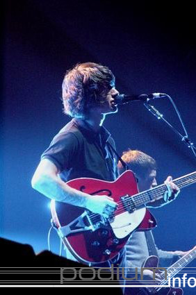 Arctic Monkeys op Arctic Monkeys - 6/12 - Heineken Music Hall foto