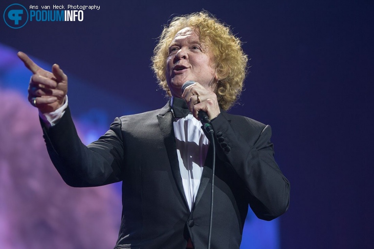 Simply Red op Symphonica in Rosso met Simply Red - 25/10 - Ziggo Dome foto