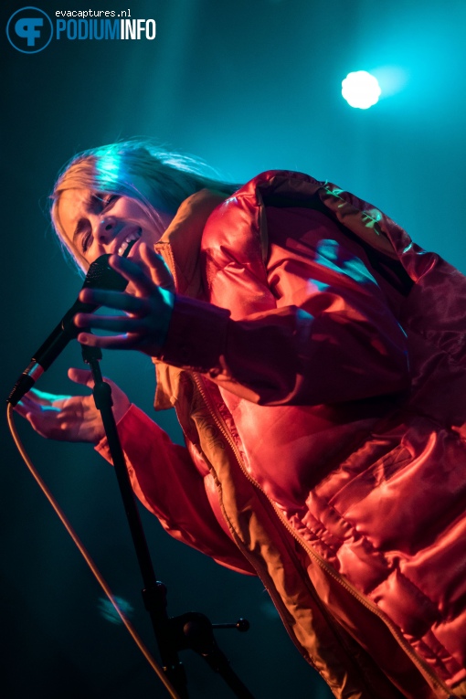 Billie Eilish op Billie Eilish - 27/10 - Melkweg Upstairs foto