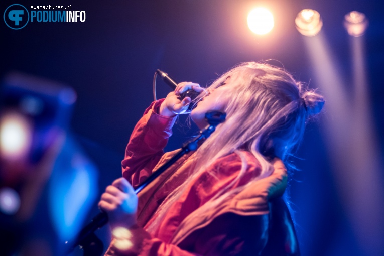 Billie Eilish op Billie Eilish - 27/10 - Melkweg Upstairs foto