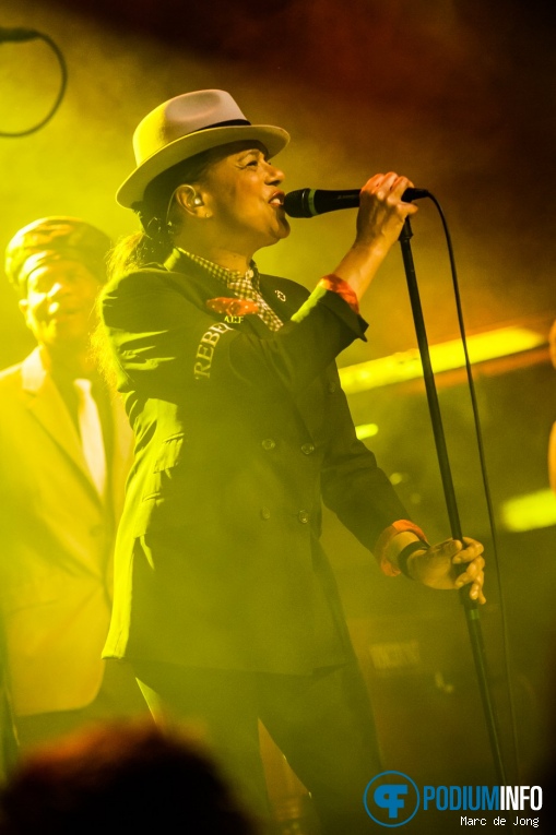 The Selecter op The Beat / The Selecter - 29/10 - 013 foto