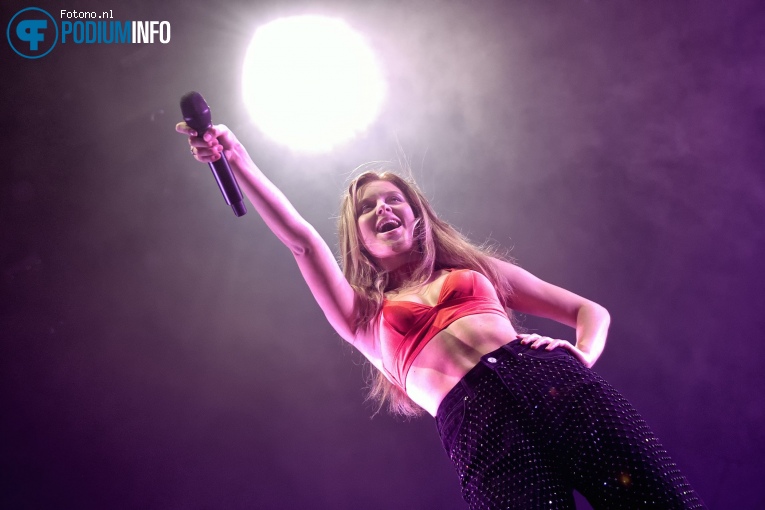 Zara Larsson op Zara Larsson - AFAS Live - 31/10 foto