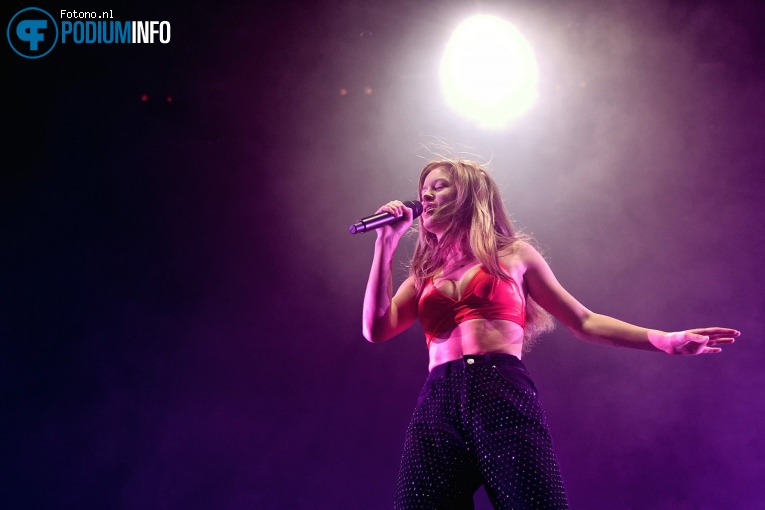 Zara Larsson op Zara Larsson - AFAS Live - 31/10 foto