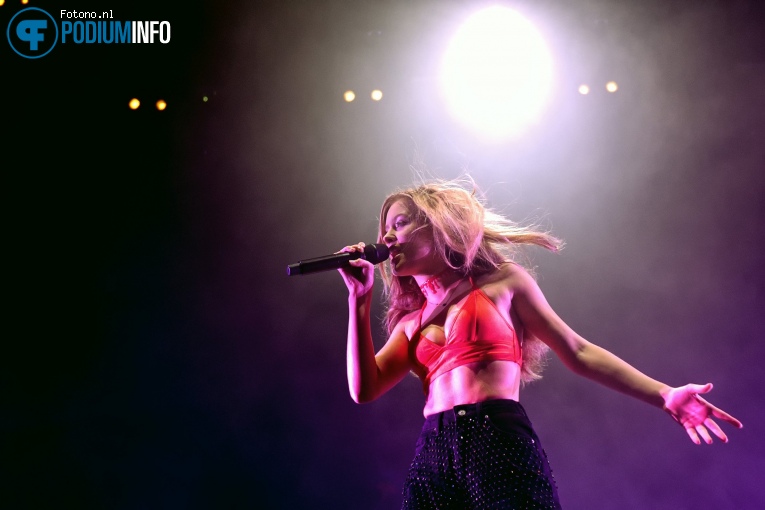 Zara Larsson op Zara Larsson - AFAS Live - 31/10 foto