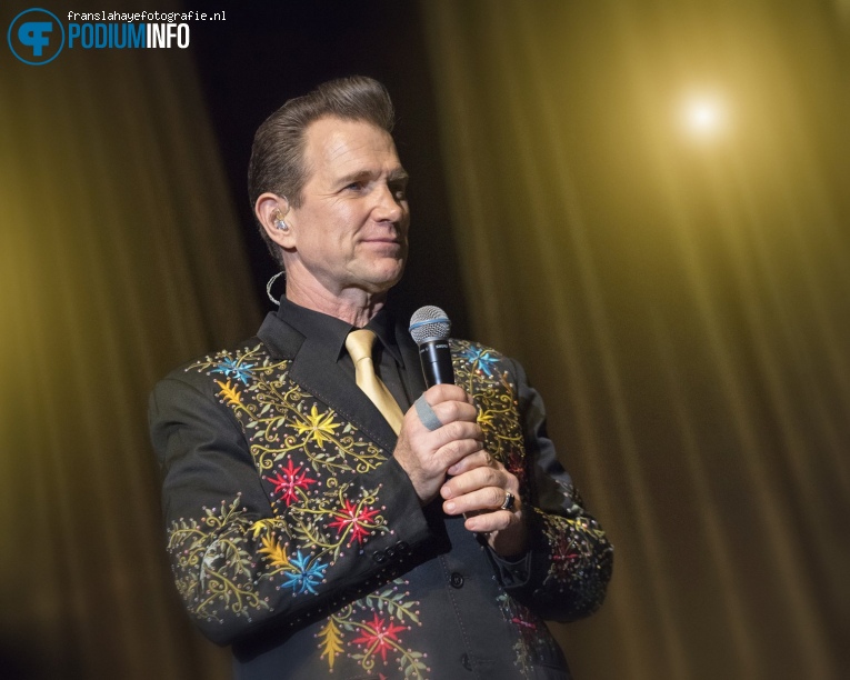Chris Isaak op Chris Isaak - 3/11 - 013 foto