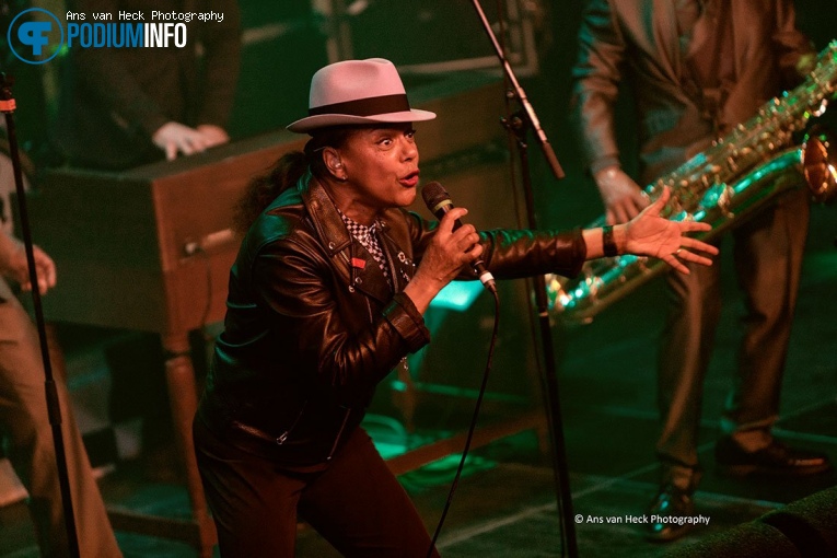 The Selecter op The Beat / The Selecter - 27/10 - Melkweg foto