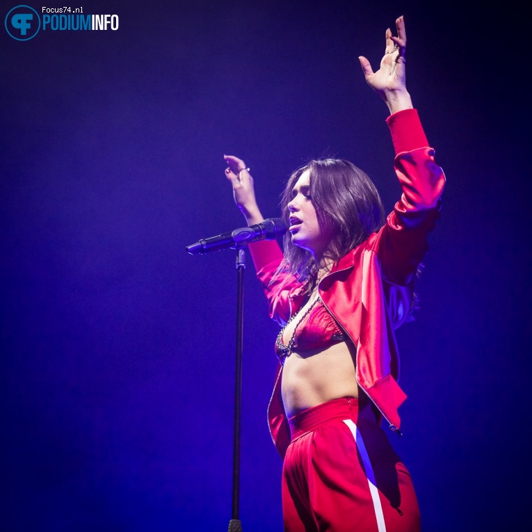 Dua Lipa op Dua Lipa - 5/11 - AFAS Live foto
