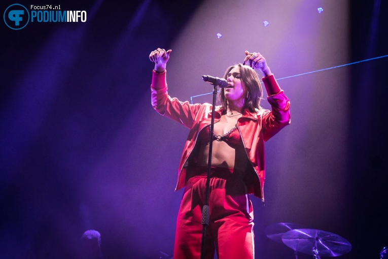 Dua Lipa op Dua Lipa - 5/11 - AFAS Live foto