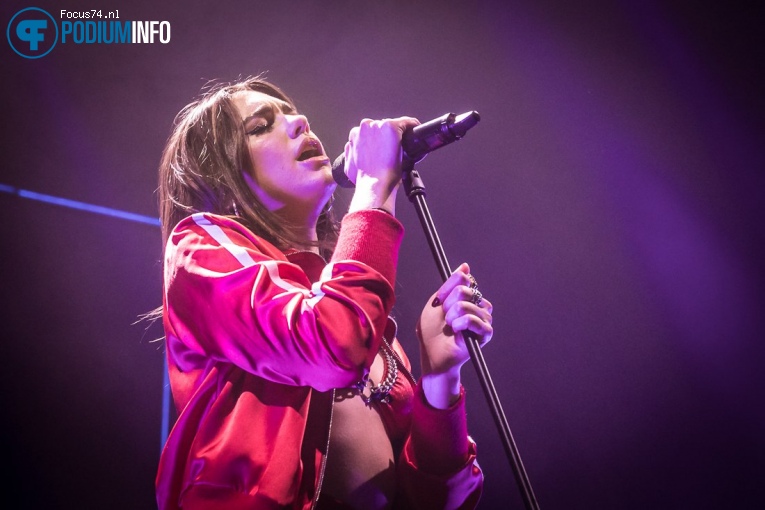 Dua Lipa op Dua Lipa - 5/11 - AFAS Live foto