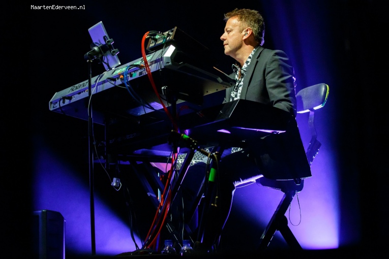 Foto The Dire Straits Experience op The Dire Straits - 5/11 - Paard