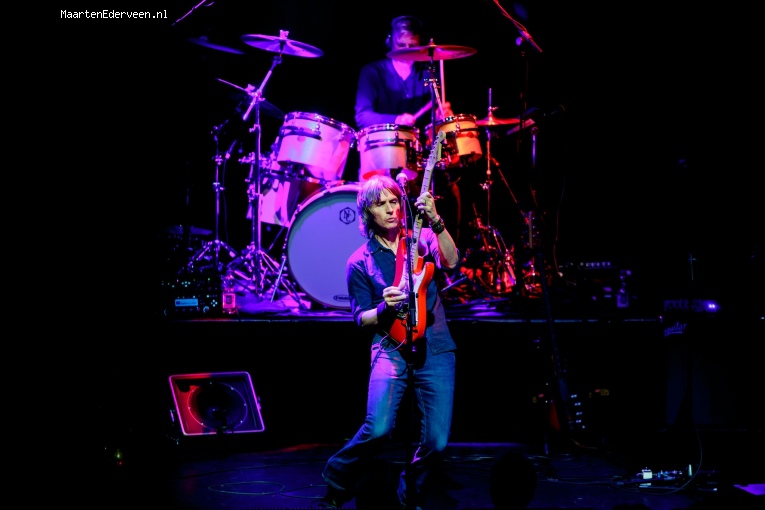 Foto The Dire Straits Experience op The Dire Straits - 5/11 - Paard