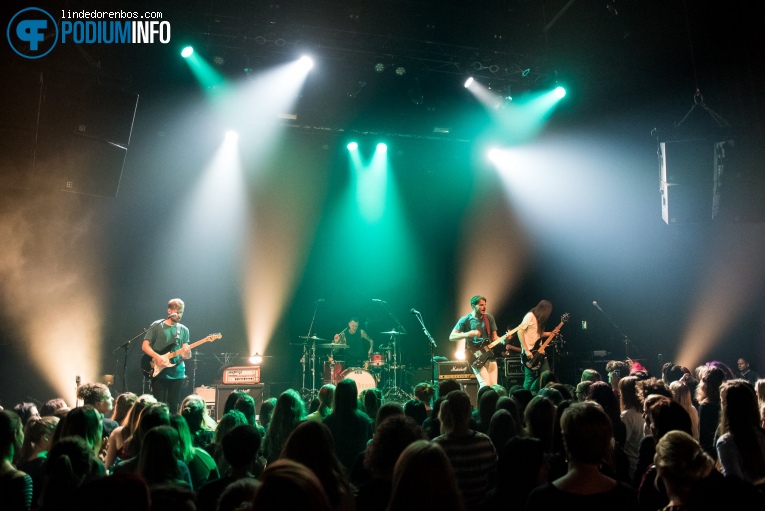 Boys Jump Ship op Don Broco - 7/11 - TivoliVredenburg foto