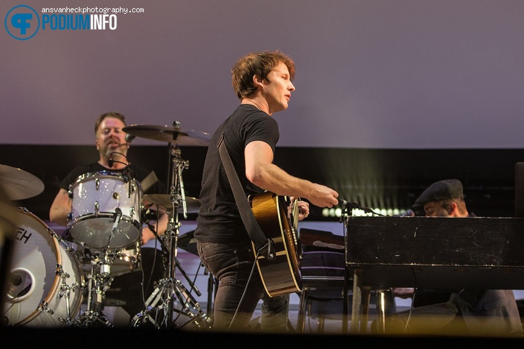 James Blunt op James Blunt - 6/11 - AFAS Live foto